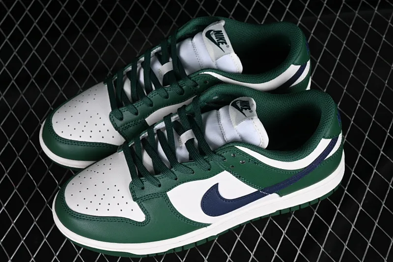 All categories Nk SB Dunk series Nk SB Dunk Low low-top sneakers C version Nk Dunk Low "Gorge Green" retro white and green SB low-top sports and leisure sneakers DD1503-300